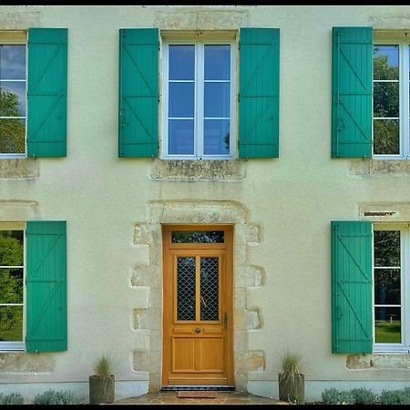 Les Maisons Du Bonheur Bed and Breakfast Château-Garnier Esterno foto