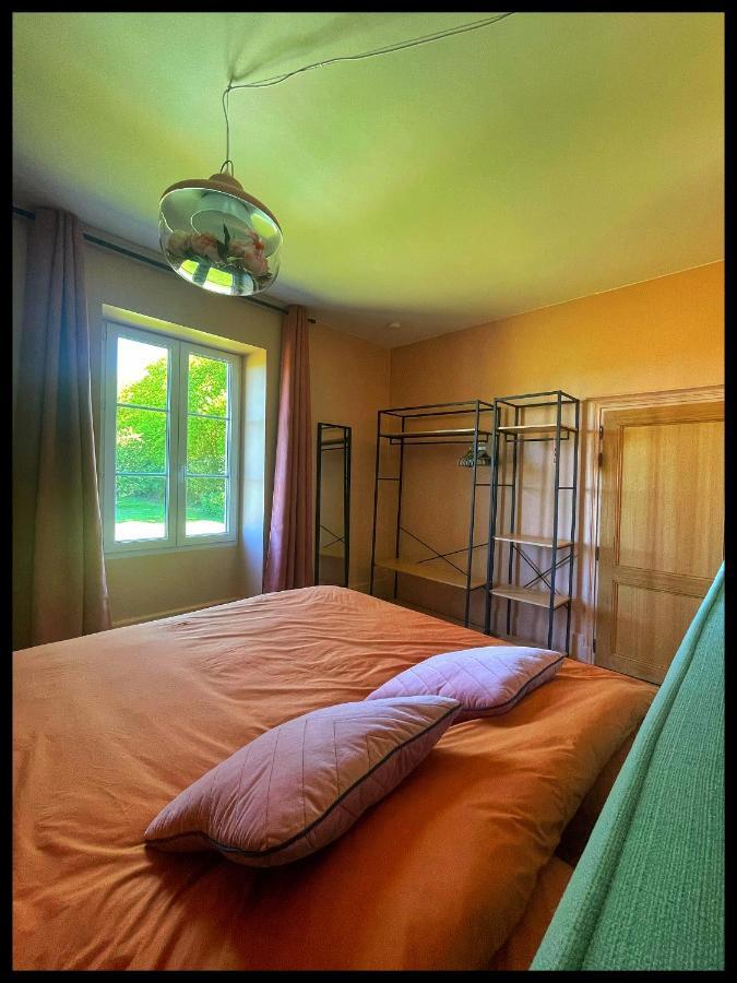 Les Maisons Du Bonheur Bed and Breakfast Château-Garnier Esterno foto