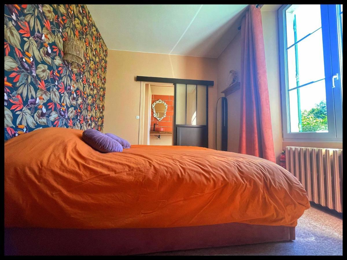 Les Maisons Du Bonheur Bed and Breakfast Château-Garnier Esterno foto