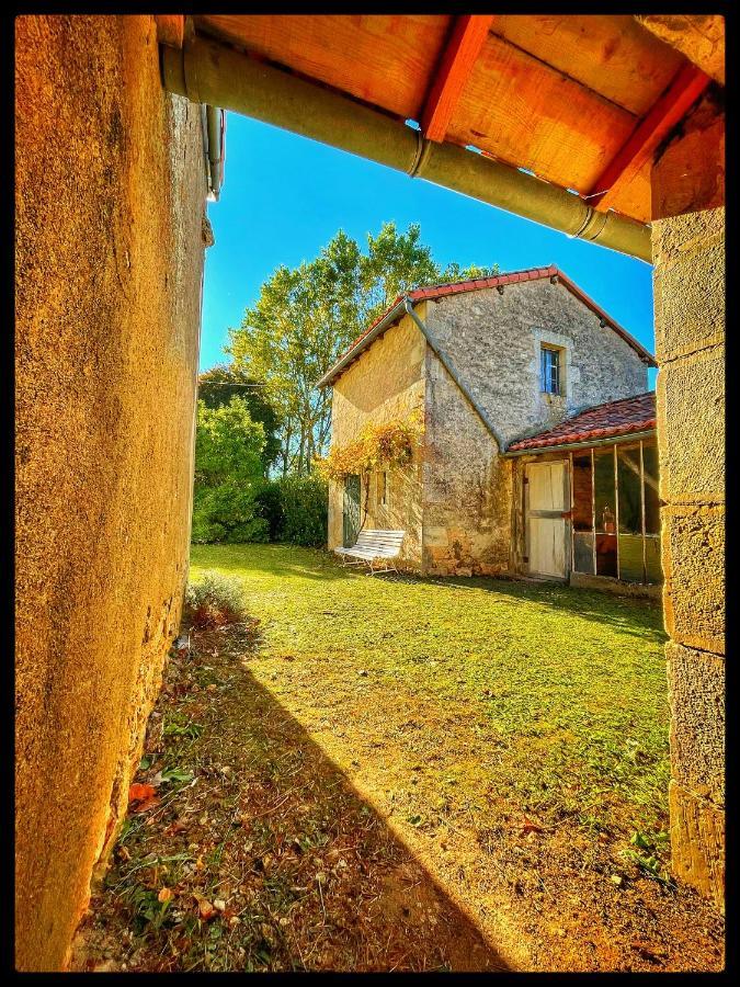 Les Maisons Du Bonheur Bed and Breakfast Château-Garnier Esterno foto